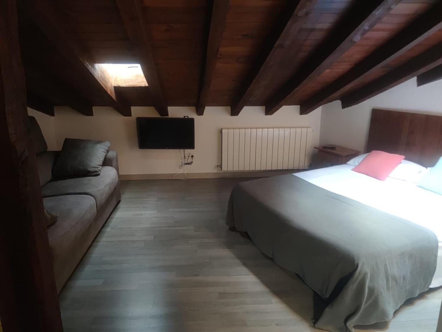 Hotel Papamoscas 拉伊鲁埃拉 外观 照片